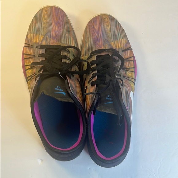 Nike Women's Multicolor Training Sneakers Shoes Size 9.5 - Picture 4 of 9